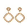 Stud Xuan Ngan Fashion Geometric Metal Pearl Earring Selling Gold Square Shaped Women's Chunky Hoops örhängen Minimalistiska smycken