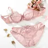 Underkläder set tunna kvinnliga sexiga push up ultra-tunna transparent spets bh sexig underkläder bh och panty set x0526