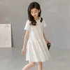 Elder Girsl Designer-Baumwollkleid für Teenager, solide Preppy-Styles, plissierte Sommerkleidung 210529