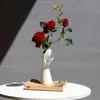 Ceramiczny Kwiat Wazon Nordic Styl Kształt Ręka Rzeźba Sadzarka Pot Desktop Ozdoby Wystrój Domu 211130