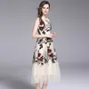 Beyaz Örgü Nakış Büyük Salıncak Kadın Elbise Lüks Yaz Kolsuz Gül Çiçek Seksi Parti Elbise Vintage O Boyun Vestidos 210514