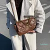クロスボディバッグ用女性キルティングPUレザーウィンターブランドラグジュアリーデザイナー女性パッド入り肩の財布チェーンハンドバッグ