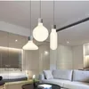 Lampes suspendues modernes en verre blanc lait lampe à LED nordique décor de salon lampes suspendues Luminaire de chevet maison E27 Luminaire