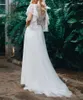 2021 Abiti da sposa bianchi eleganti con fiori 3D Una linea con scollo a V in pizzo con applicazioni di lunghezza del pavimento Abiti da sposa Robe De Mariée