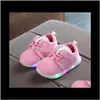 Athletic Outdoor Baby, maternité Breatch Kids Fashion Footwear pour garçons et filles Boucle STRAP LUMINES Sneakers à plat avec Light Up Sho