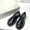 Tasarımcı Martin Çizmeler Klasik Açık Boncuk Kalın Alt Yüksek Aşınmaya Dayanıklı Patent Deri Malzeme Beyaz Tek Ayakkabı Tam Paket