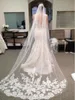 Собор Appliques Свадебные вуали длинные один слой Tulle 3M Bridal вуаль дешевые кружевные кромки слоновая кость белые свадебные аксессуары для невесты X0726