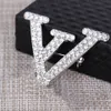 2021 Koreańska sukienka mody Crystal High End Letter Pins, Broszki Akcesoria Fabryka Hurtowa szybka dostawa