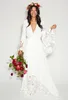 Simple Boemian 2021 Abiti da spiaggia Country Maniche lunghe a V Deep Neck Lunghezza estate Boho Hippie Western Bridal Wedding Abito da sposa