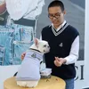 Roupas de cão outono e inverno novo roupas para animais de estimação tricotada colete v-pescoço faculdade veste de vento peluche pomeranian dhl livre