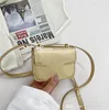 Desigen Mädchen Handtaschen Geldbörsen Mode Brief Volltonfarben Kinder PU-Leder Klassischer Stil Eine Umhängetaschen Frauen Lässige Geldbörse F1060