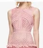 Robes de piste d'été évider femmes sans manches Floral Crochet décontracté robe en dentelle rose Femininas Vestidos 210506