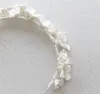 Mode bröllop vit keramisk blomma huvudband för brud kvinnor flickor pärlor hårband koreanska smycken krona tiara prinsessa drottning hår tillbehör headpiece prydnad