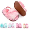 Sandales 2021 Chaussures bébé WALLARENAIRE 0-12M Fille infantile Pantoufles en peluche Soft anti-dérapant Teinture Teinture imprimé hiver Chambre à coucher chaud