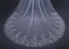 Vit Elfenbenskatedral Bröllopsvälsaker Lace Appliques Welon Novia Accesorios Casamento Bridal Veil med kam Velo x0726