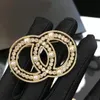 مصمم الفاخرة لؤلؤة حجر الراين إلكتروني بروش مناسبة للدعاوى مجوهرات عالية الجودة أزياء بسيطة