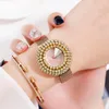 WristWatches Mulheres de Luxo Assista Full Cristal Dial Big Diamante Senhoras Relógios de Pulso de Malha De Malha Cinta de Aço Feminino Moda Feminino Relógio Rhinestone
