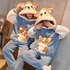 Couple d'hiver Pyjamas Ensembles femmes hommes épaississez la nuit de dessin animé chien animal amoureux coréen pyjamas vêtements de nuit à la maison porte à sweats à capuche chauds 211211