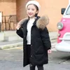 Barnens ytterkläder Ny vinter Down Jacket för tjejer Real Raccoon Fur Collar Long Parkas Coat Kid's Clothing Girls TZ880 H0909