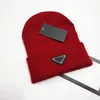 Gorro entero Nuevos gorros de invierno Gorros para mujeres y hombres Gorros con pompones de piel de mapache real Gorros cálidos para niñas Gorro con pompón snapback5457670