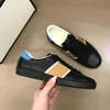 ACE Designer Luxurys Shoe Brodered Platform Retro Sneaker Grön och Röd Web Herrskor Italien Märke Vit Läder Sneakers Gummisula