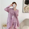 Veckad cardigan 2021 sommarlila rosa oregelbundna kappa löst stora luftkonditioneringsrum kvinnors jackor