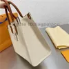 Bolsos de compras 35 CM Blanco Negro Luxurys Diseñadores Hombro Mujeres Señoras Totes Bolso de gran capacidad Equipaje de cuero de moda Mamá Madre