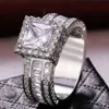 Damesringen Unieke sieraden Princess Cut Legering Whie CZ Diamond Party Eternity Women Wedding Band Ring Gift 20221577439