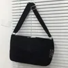 Nova Chegada Mulheres Messenger Bag Ferramenta Sacos Ombro Bolsa Simples Moda Designer Senhoras Grande Capacidade Coleção Saco De Armazenamento