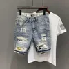Jeans da uomo all'ingrosso 2021 Moda coreana Uomo Uomo Casual Becchegar Hole Denim Shorts Brand Stampato Patch Strappato Pantaloni corti