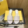 Designer di lusso Paris Fashion Sliders Sandali estivi da donna da uomo Pantofole da spiaggia Infradito da donna Mocassini Scivoli Chaussures Scarpe