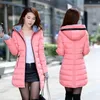 Korea Mode Kvinnor Vinter Jackor Hooded Slim Bomull Polded Kvinna Långt Rad Varm Tjockad Casual Parkas Plus Storlek D247 210512