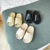 Cuatro temporada chicas para niños zapatillas para bebés mini diseñador de playa toboganes de piñera zapatos de agua de piscina plana Eva para niños niño 210712