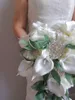 Водопад Свадебный букет Поддельные свадебные Цветы Сруас Роуз с зелеными листьями Каскадинг Букеты де Маро