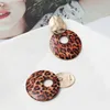 2022 nouvelle boucle d'oreille en bois ronde géométrique imprimé léopard pour les femmes, vente en gros de mode jolie nouvelle conception spéciale boucles d'oreilles bijoux