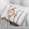 Säljer lyxiga 4 stycken Set Womens Watch Diamond Fashion Quartz Watches Ladies Wristwatches Armelets2951