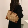 Diseño impreso bolso de mano de mujer de un solo hombro invierno nueva mochila de viajero simple y de gran capacidad con bolsos de compartimento