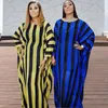 Etnische kledingaankomsten 2022 Vrouwen Afrikaanse maxi -jurken Zwarte streepprint Lange vleermuis mouw pullover robe damesmode voor dagelijks