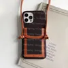 Верхние кожаные дизайнерские чехлы для телефонов для iPhone 13 Pro Max 12 11 Xs XR X 8 7 Plus с металлической буквой Роскошный принт на задней крышке мобильного телефона Shell Card Holder Pocket Wallet Case box