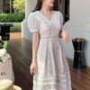 Vintage Patchwork Lace Dress for Women V Neck Lantern Sleeve Hög midja Långa Klänningar Kvinna Fashion 210603