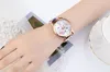 أزياء Crystal Heart Cat Wristwatches Colorful Band التناظرية السيدات سبيكة نساء كوارتز على غرار ساعة هدية