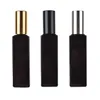 20 ml Square Matte Black Glass Spray Flaskor med guld-silver-svart fin dimma Sprayer Pump Cap för parfym, eterisk olja, essens