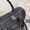 Mode Duffle Bag Hochwertige Herren Triple Black Nylon Reisetaschen Herren Griff Gepäck Gentleman Business Tote mit Schultergurt