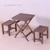 stół i krzesła balkonowe