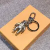 Fashion Designer Keychain Lovers Car Key Buckle Luxury Brand Leather Handmade Carabiner Keychains For Men Women Bags Pendant Keyri2009798