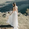 女性用レースボーロングスリーブビーチブライダルガウン鮮やかな単純な花嫁のドレスのためのセクシーなボヘミアンのシフォンのウェディングドレス