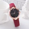 Zegarek dla kobiet Leisure Fashion Wristwatch skórzana zespół dziewczyna Student Analog kwarcowe okrągłe zegarek Rhombus Crystal Ladies Watch