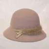 Kvinnor chic fascinator hatt cocktail pillbox cap mode diamant basker lady pest 100 ull filt fedora hatt cloche hatt y2203019052068543503