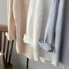 Minimalistische losse witte shirts voor dames Turn-down kraag Effen vrouwelijke tops Lente zomer blouses W220308