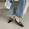 Moda Kobiety Pompy Spiczaste Toe Metalowe Projekt Płytkie Slip On Cienkie Pośrednie Obcasy Eleganckie Damskie Pompy Czarny / Beżowy / Fioletowy / Żółty Mules 210513